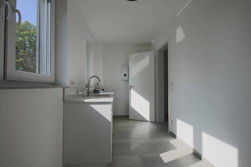 B010 - 