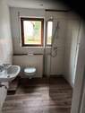 Bad mit Dusche - 