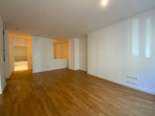 Wohn-/Esszimmer - Charmante 2 Zimmer-Wohnung mit Einbauküche zwischen Rhein und KÖ im Andreas Quartier