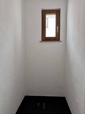 Abstellraum neben Küche - 