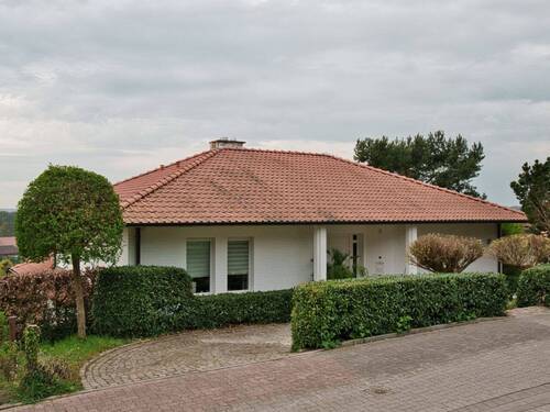 hausansicht_straße - 4 Zimmer Einfamilienhaus zum Kaufen in Vlotho