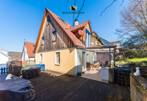Terrasse - Doppelhaushälfte mit viel Platz für die ganze Familie und mit großem Garten in Wernau