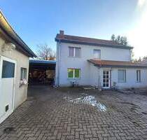 18 km bis Erfurt - Einfamilienhaus in Ballhausen mit CarportWerkstatt, Nebengelass + weitläufiges Grundstück inklusive - Elxleben
