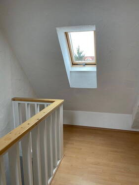 OG Treppenhaus - 8 Zimmer Doppelhaushälfte in Villingen-Schwenningen
