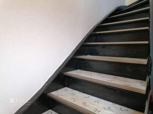  Holztreppe - massiv - 