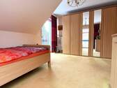 Schlafzimmer II OG - 