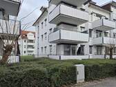 Außenansicht Balkon - 3 Zimmer Erdgeschosswohnung mit Balkon, Tiefgaragenstellplatz