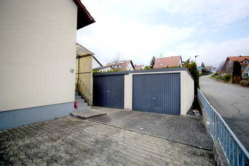 Zweite Garage mit Abstellraum - 