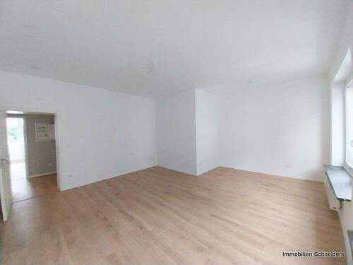 Wohnzimmer - Etagenwohnung mit 74,00 m² in Düsseldorf zur Miete