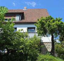 MACHEN SIE SICHS SCHÖN: Älteres renovierungsbedürftiges Familienhaus - am Sonnenhang gelegen - Würzburg Versbach