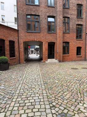 Eingang Innenhof - 4 Zimmer Büro zur Miete in Hamburg