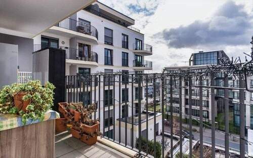 Blick vom Balkon - Etagenwohnung mit 96,00 m&sup2; in Frankfurt zum Kaufen