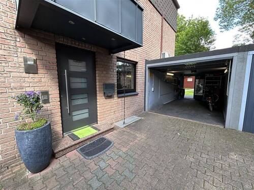 Hauseingang - 5 Zimmer Doppelhaushälfte zum Kaufen in Gelsenkirchen