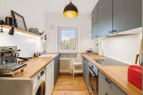 Küchenansicht - 3 Zimmer Etagenwohnung in Berlin