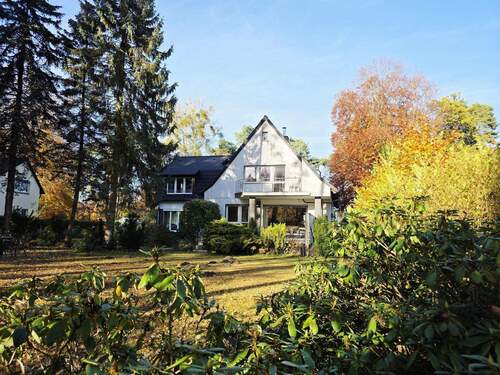 Gartenansicht - 7 Zimmer Einfamilienhaus zum Kaufen in Waren