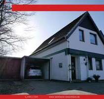 Renoviertes Reihenendhaus in Kreistannennähe I Wohnkomfort mit Garage und Garten - Heide