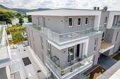 Ansicht Balkon von Links Rheintalstraße.jpg - 