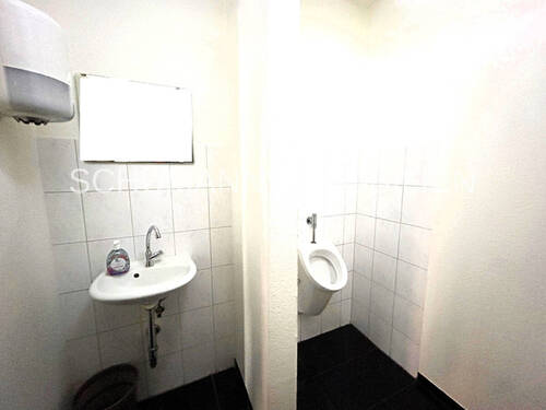 EG WC_Geschäftshaus - 