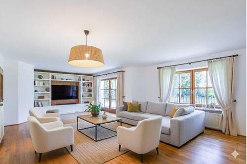 Wohnzimmer visualisiert - 8 Zimmer Einfamilienhaus in Landshut