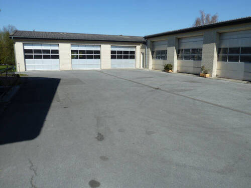 Bild1 - Sie suchen kurze Wege zwischen Wohnen, Hobby und Beruf? Repräsentatives EFH und Gewerbeflächen in Anröchte