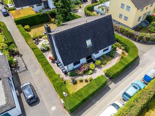 Hausansicht - 7 Zimmer Einfamilienhaus zum Kaufen in Wiesbaden