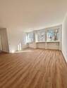 Helles Wohnzimmer - 2 Zimmer Etagenwohnung zur Miete in München