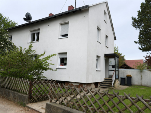 Außenansicht - Zweifamilienhaus mit Entwicklungspotenzial in ruhiger Lage von Illertissen-Au