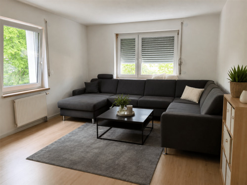 Wohnzimmer - 8 Zimmer Mehrfamilienhaus, Wohnhaus zum Kaufen in Illertissen