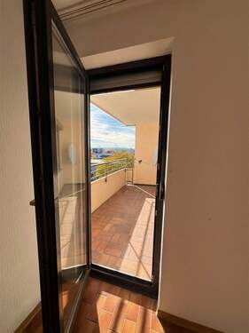 Zugang Balkon Essdiele - 