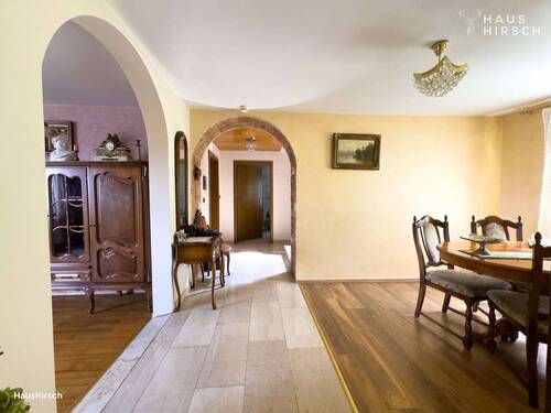 Flur Esszimmer - 5 Zimmer Doppelhaushälfte in Kissing