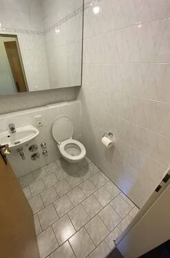 WC - 