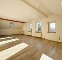 Wohnen im Grünen - 3-Raum-Wohnung mit Garage in Schneeberg