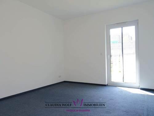 Schlafzimmer mit Ausgang in den Garten - Bungalow mit 131,00 m&sup2; in Dentlein am Forst zum Kaufen