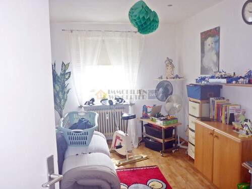Ansicht - Etagenwohnung mit 89,00 m² in Neutraubling zum Kaufen