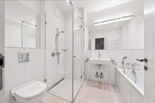 Wannen- / Duschbad - 