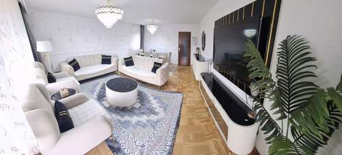 Wohn- und Essbereich - 4 Zimmer Etagenwohnung zum Kaufen in Winnenden