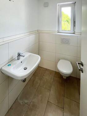 Bild 2 - 4 Zimmer Etagenwohnung in Lottstetten