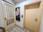 3 Hausflur - 5 Zimmer Mehrfamilienhaus, Wohnhaus in Übach-Palenberg / Frelenberg