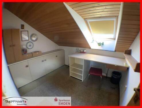 Zimmer im Dachgeschoss - 