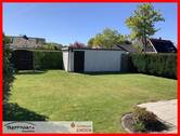 Garten, Blick zur Garage - 