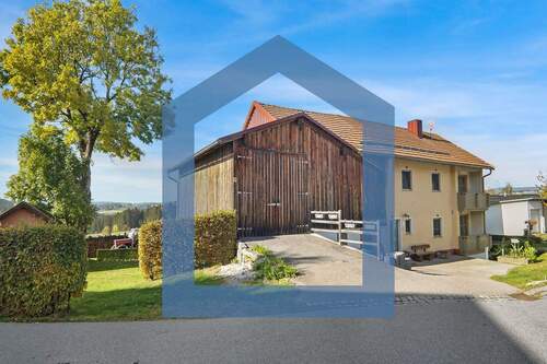 Hausansicht - *Provisionsfrei* Außergewöhnliches Einfamilienhaus mit Stall & Stadel in ruhiger Naturlage