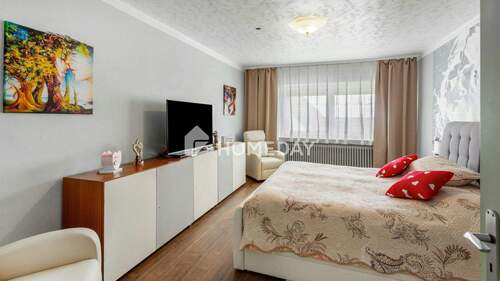 Elternschlafzimmer 1 - 