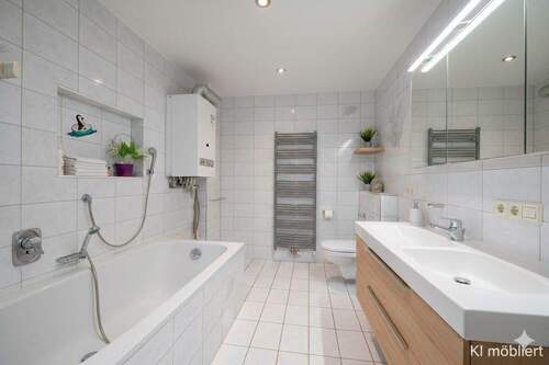 KI Beispiel Badezimmer Hinterhaus - 
