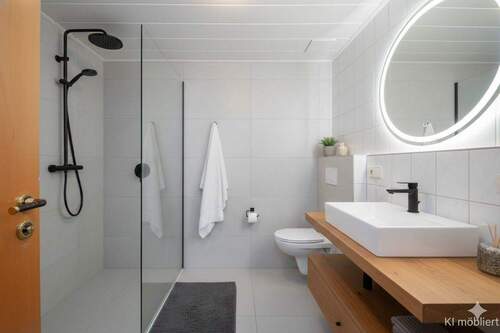 KI Beispiel Badezimmer OG Vorderhaus - 