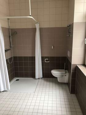 Badezimmer - Etagenwohnung mit 51,40 m&sup2; in Friedrichroda zur Miete