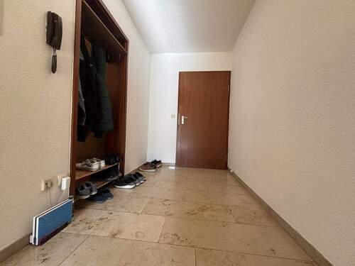Flur/Wohnungseingang - 