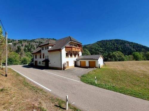 Bild 3 - 9 Zimmer Mehrfamilienhaus, Wohnhaus in St. Blasien