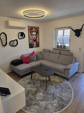 Wohnen - 2025 Kernsaniert! 2 Zimmerwohnung mit hochwertigen Möbeln und TG-Stpl. in Kirchham bei Bad Füssing