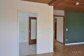 Blick zur Küche und Flur - 