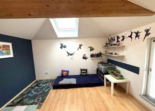 1 OG Kinderzimmer oben II - 